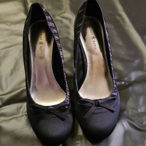 Black size 10 pump